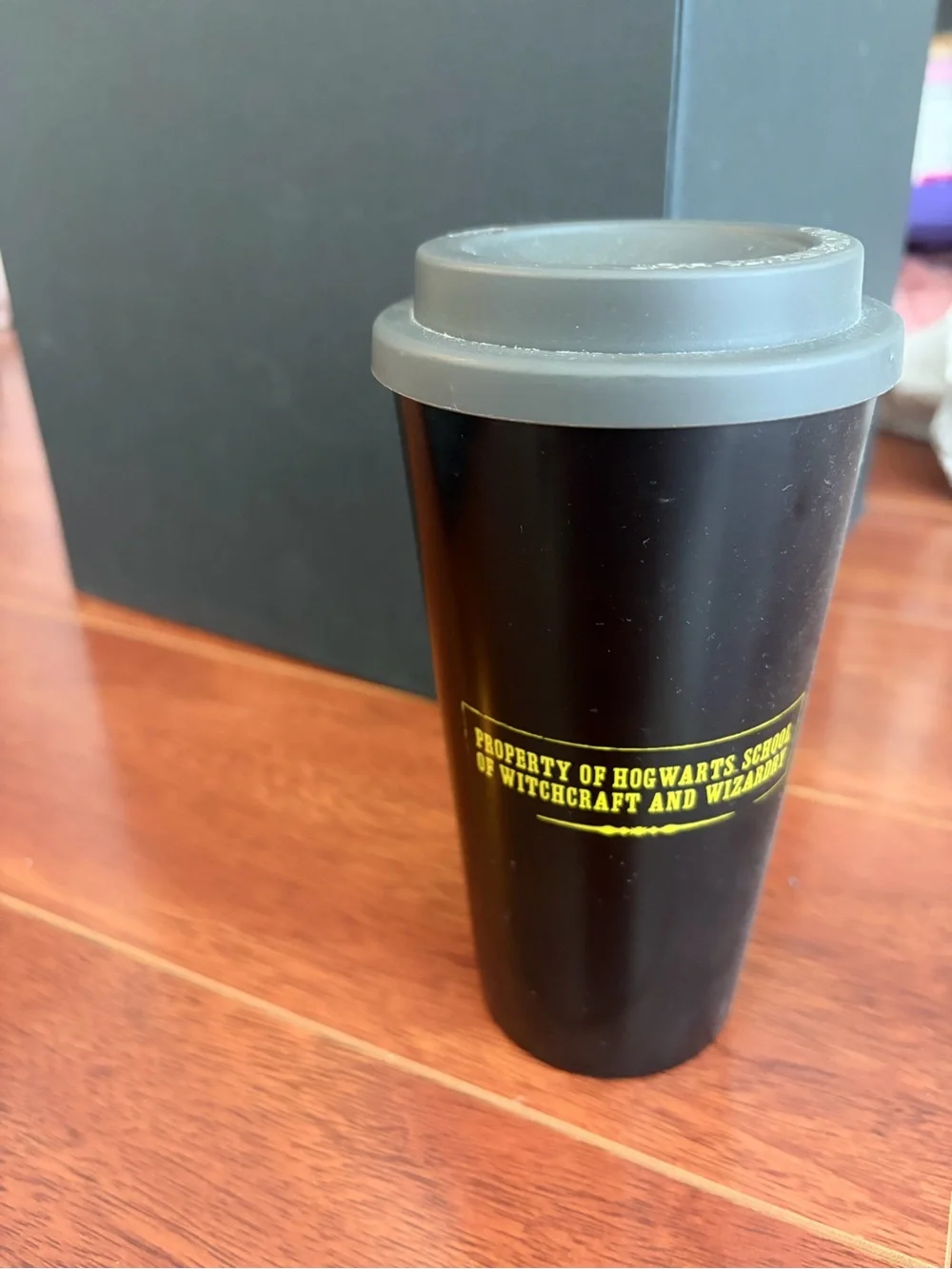Hogwarts Crest Black Travel Mug with Gray Lid